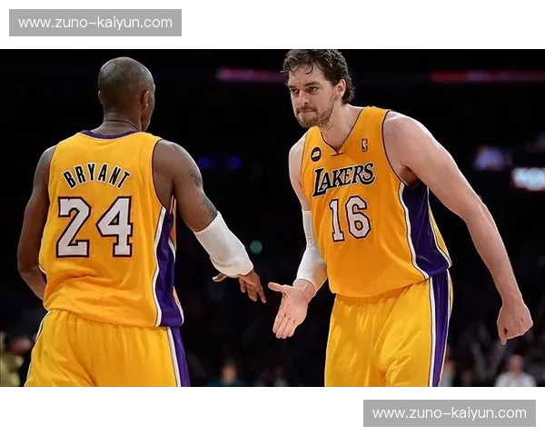 东方长城碰撞魔兽超人：姚明vs霍华德，那场被时光封缄的内线暴力美学